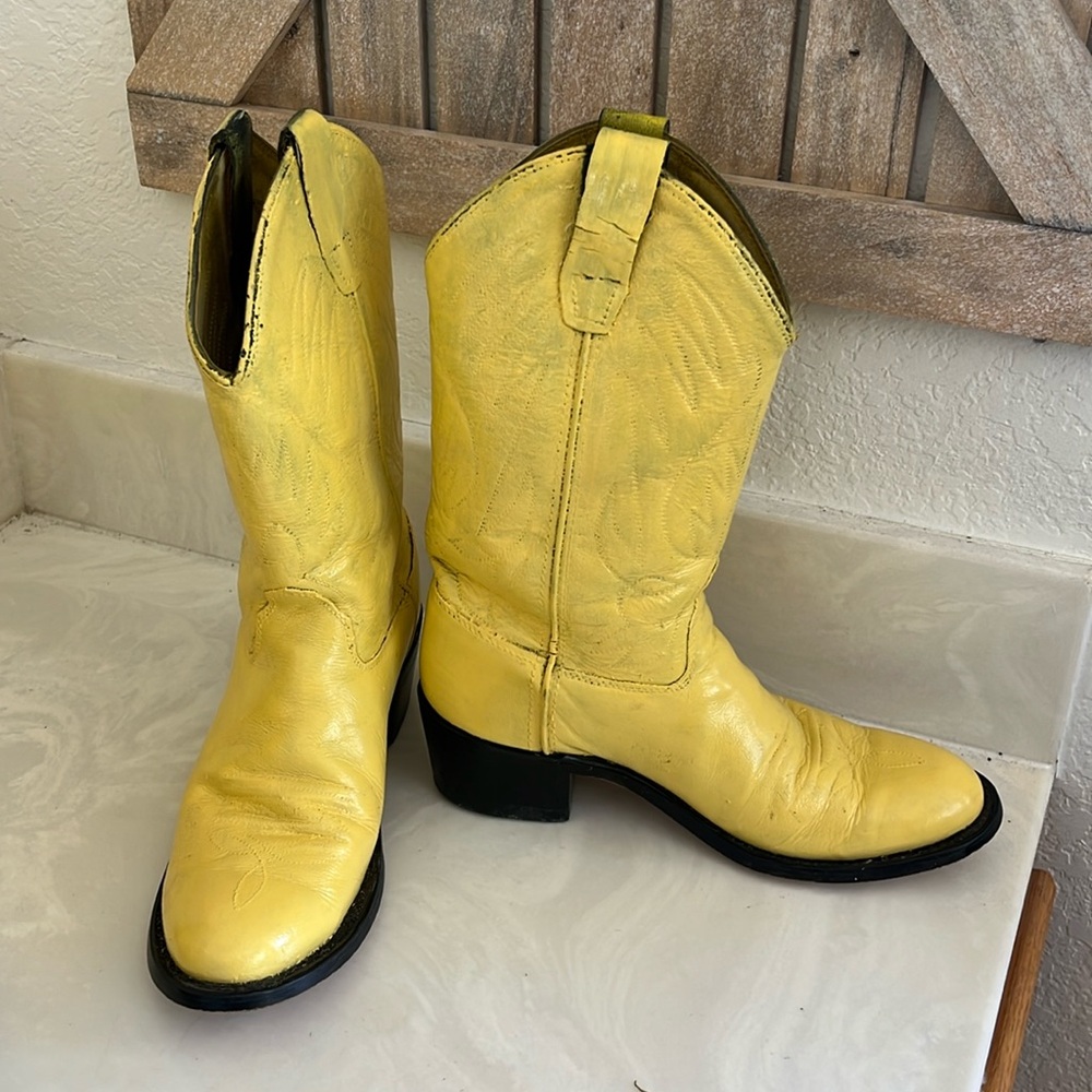 Painted boots